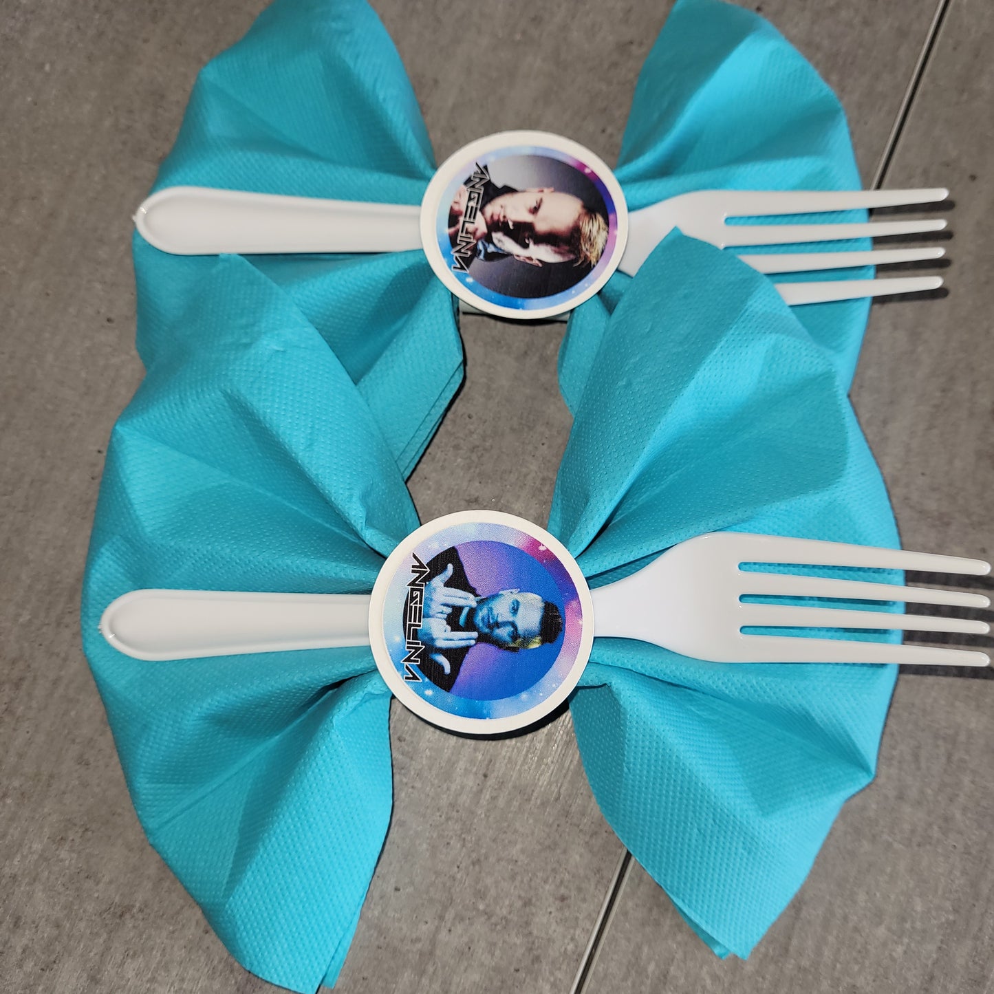 THEME JUL