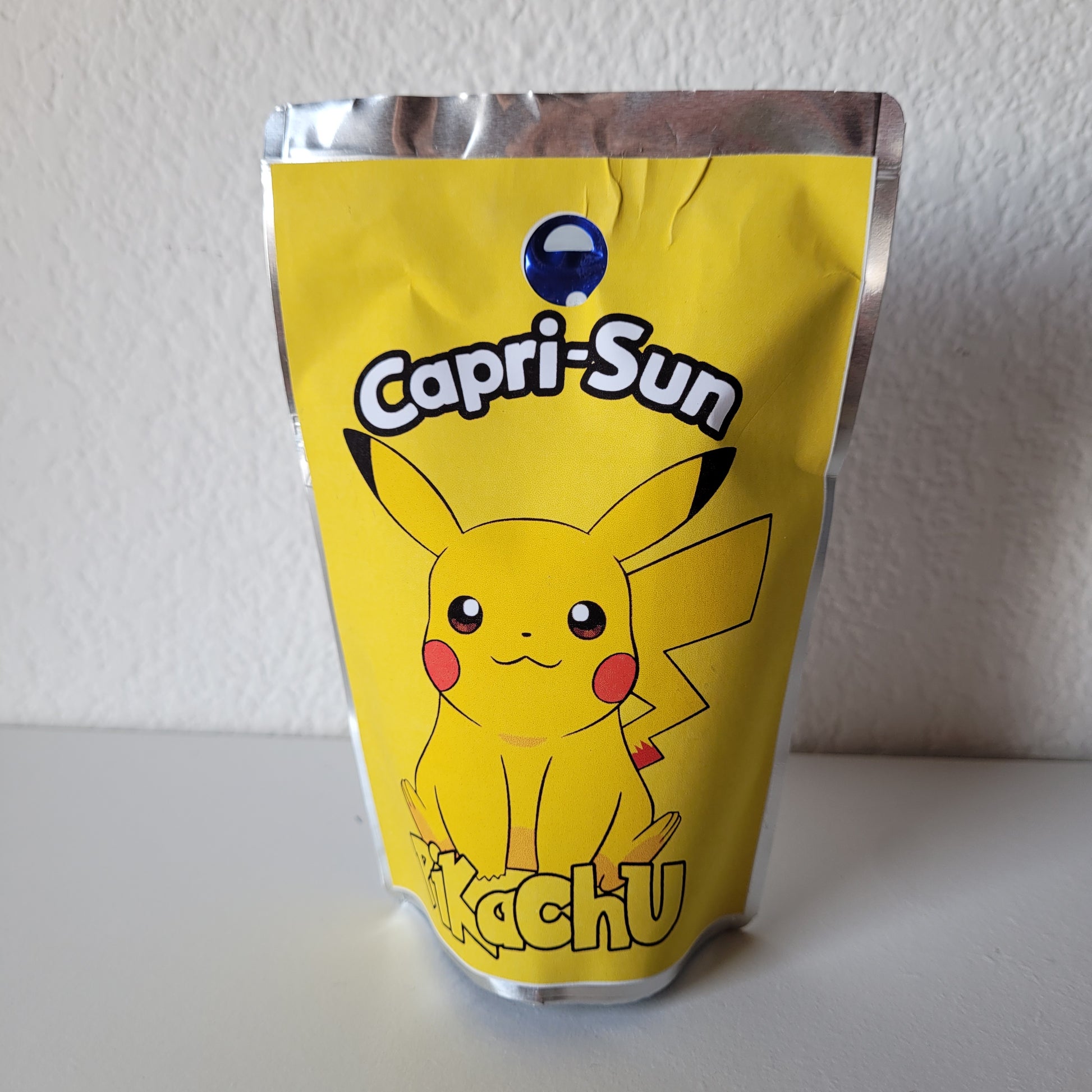 Acheter Coffret Cartes Pokémon Pikachu V - Boutique Variantes