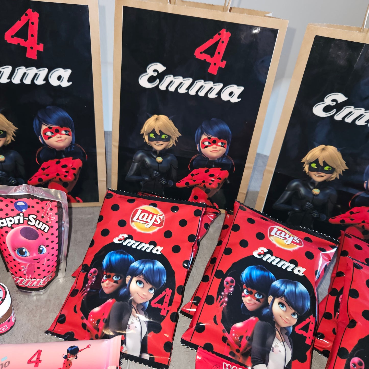 THEME MIRACULOUS LADYBUG